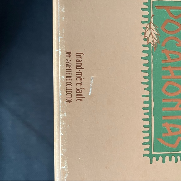 Disney Pocahontas with Grandmother Willow 3D Decorative Plate - Picture 7 of 9